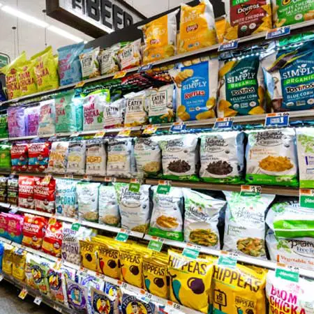 04-grocery-store-aisles-Snack-Aisle